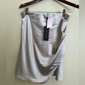 NWT Rachel Zoe satin look skirt size medium